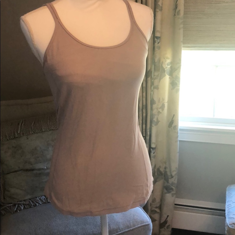 Lululemon tank blush color